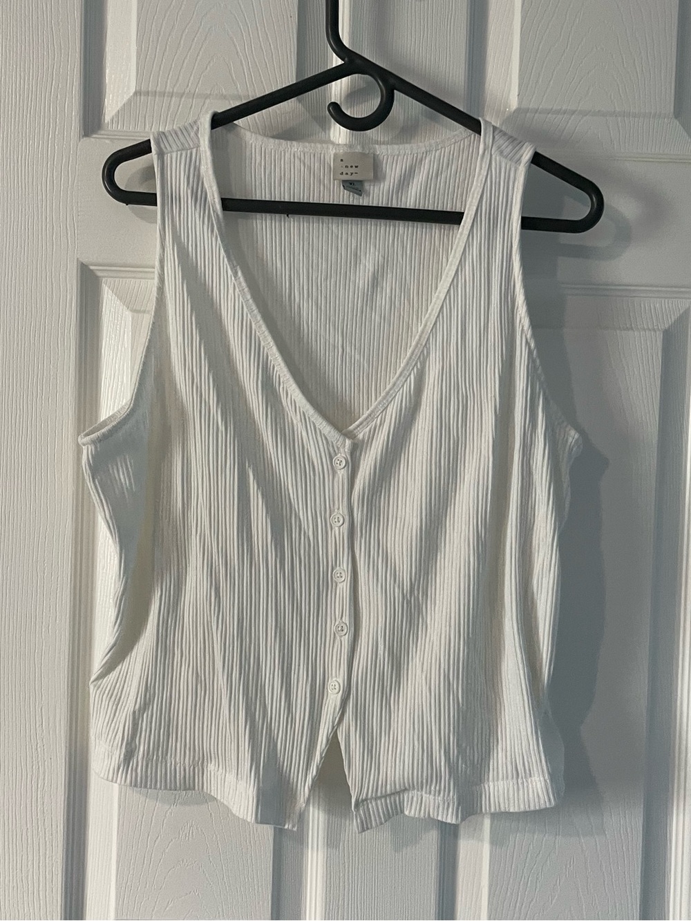 a new day White Ribbed Button-Front V-Neck Tank